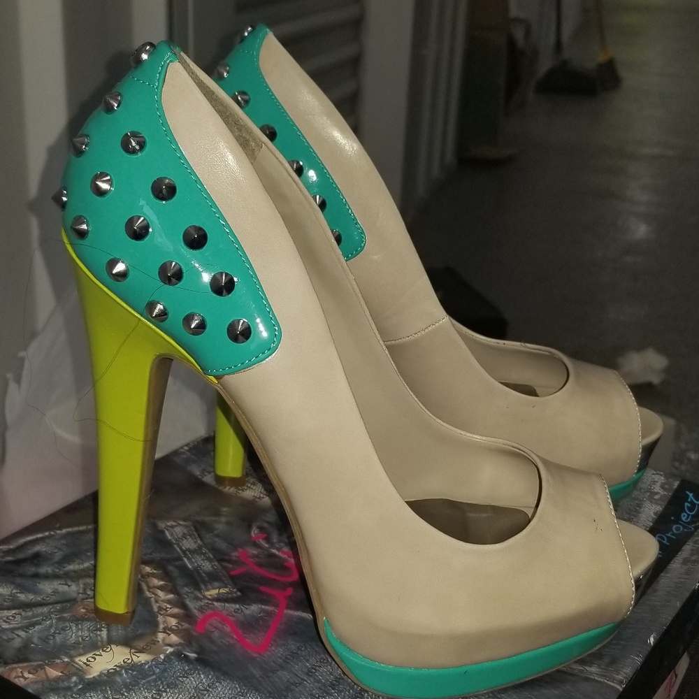 G by guess heels